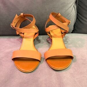 Coach and Four Verona Wedge Sandal Tan 8.5
